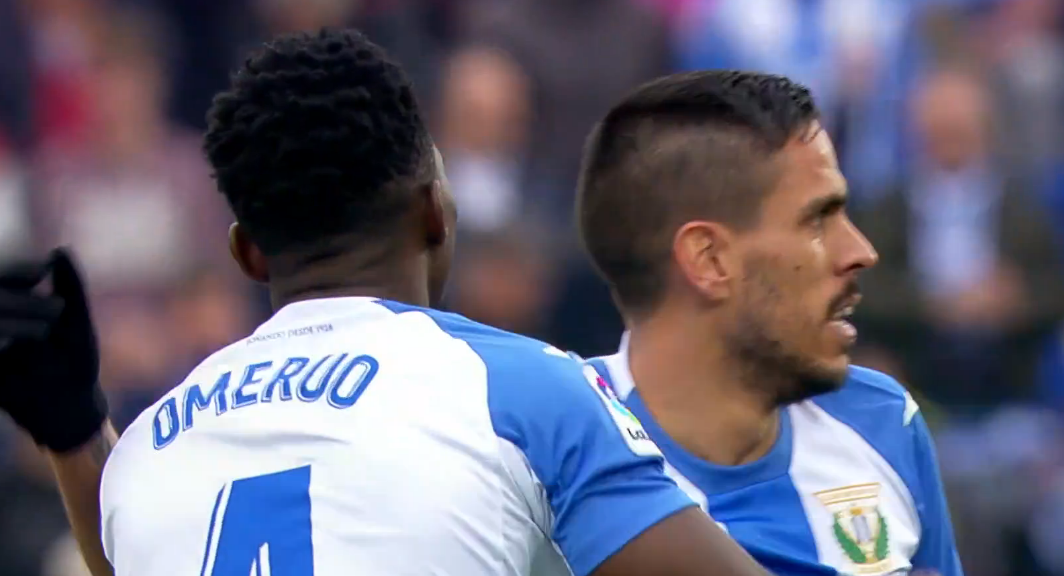  图卢兹绝杀Troyes保级成功 球迷冲进场庆贺  