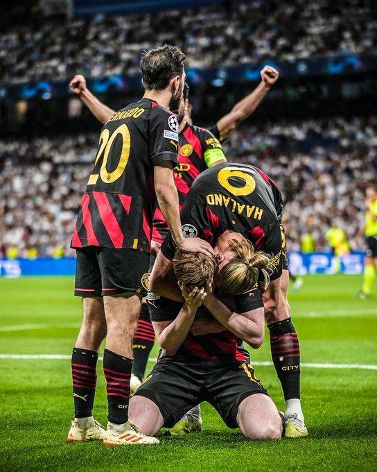  沃克关键乌龙球致曼城痛失好局  