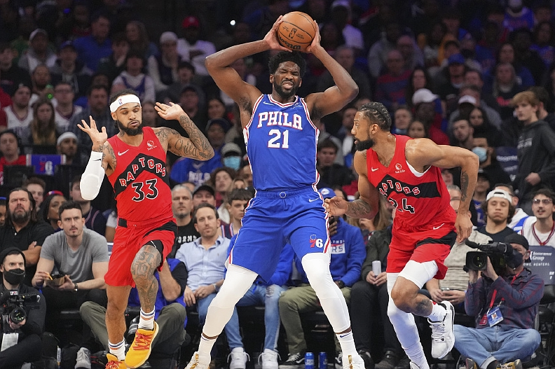  哈登末节15分逆转76人拖入抢七  