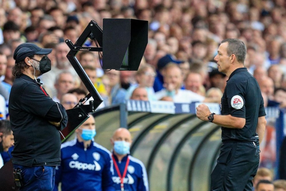  兰斯锋霸帽子戏法助球队逃离苦海